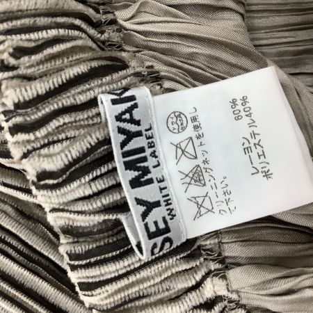 ISSEY MIYAKE イッセイミヤケ レディース 変形 スカート 裾 ギザギザ SIZE ２ IM24FG943 ベージュ