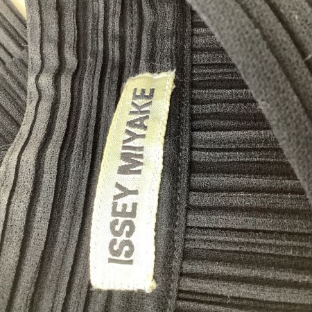 ISSEY MIYAKE イッセイミヤケ レディース プリーツ 前開き ベスト SIZE L IM71-FE602 ブラック