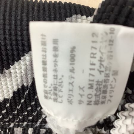 ISSEY MIYAKE イッセイミヤケ Me ミー レディース ノースリーブカットソー ワッフルプリーツ トランプ柄 MI71FR712 ブラック