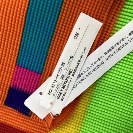 ISSEY MIYAKE イッセイミヤケ ME ミー 未使用 タグ付き プリーツカットソー   MI12-FK102 マルチカラー