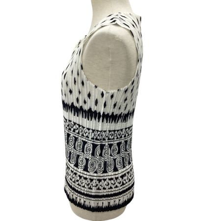 ISSEY MIYAKE イッセイミヤケ プリーツ ノースリーブカットソー SIZE 3 エスニック柄 IM12FJ532 ホワイト