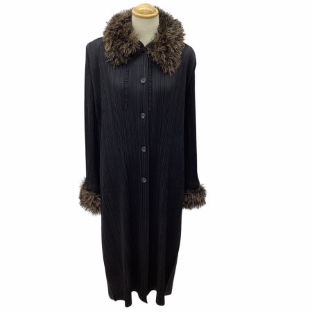 ISSEY MIYAKE イッセイミヤケ PLEATS PLEASE ロングコート ファー付き SIZE 3 PP43-JA412 ブラック