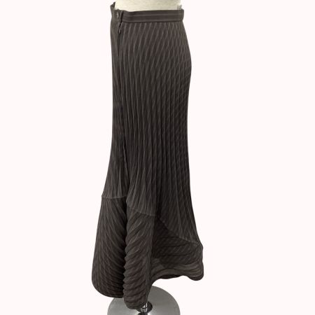 ISSEY MIYAKE イッセイミヤケ レディース 変形 スカート SIZE 2 IM24FG928 ブラウン