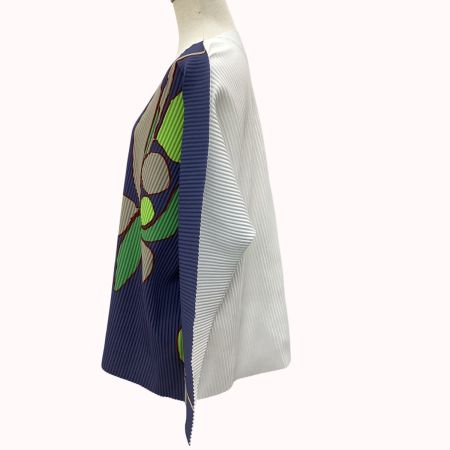 ISSEY MIYAKE イッセイミヤケ プリーツ カットソー 花柄  MI34KJ938 ブルー×ホワイト