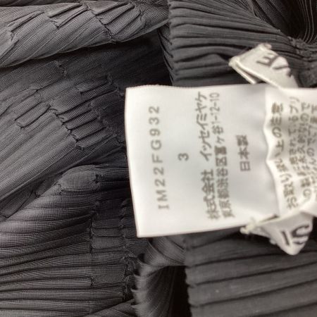 ISSEY MIYAKE イッセイミヤケ デザイン プリーツ 変形  SIZE 3 IM22FG932 ブラック