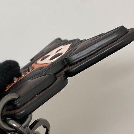  COACH コーチ  スカルバッグチャーム レザー　コーラルマルチ Ｆ20477