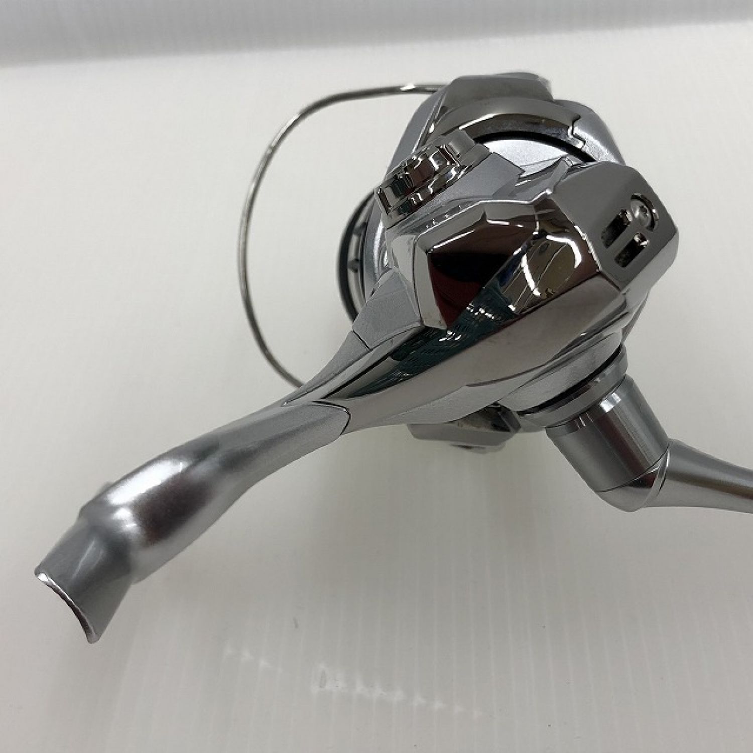 中古】 SHIMANO シマノ スピニングリール ストラディック3000ＭＨＧ