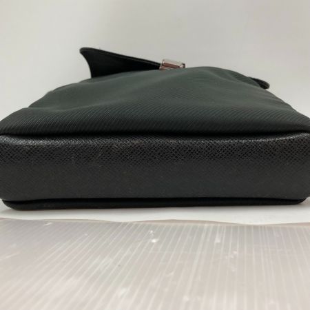  LOUIS VUITTON ルイヴィトン ショルダーバッグ　サラトヴPM M30892 ブラック