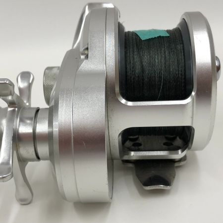  SHIMANO シマノ ベイトリール　11ＯＣＥＡ　ＪＩＧＧＥＲ　2000ＮＲＨＧ 2000NRHG