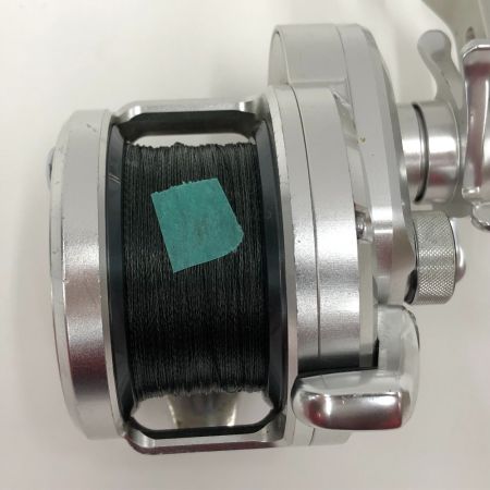  SHIMANO シマノ ベイトリール　11ＯＣＥＡ　ＪＩＧＧＥＲ　2000ＮＲＨＧ 2000NRHG