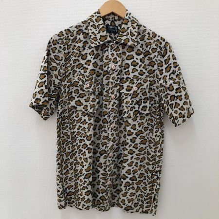  stussy ステューシ メンズ半袖シャツ　レオパード柄　SIZE S  ベージュ