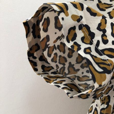  stussy ステューシ メンズ半袖シャツ　レオパード柄　SIZE S  ベージュ