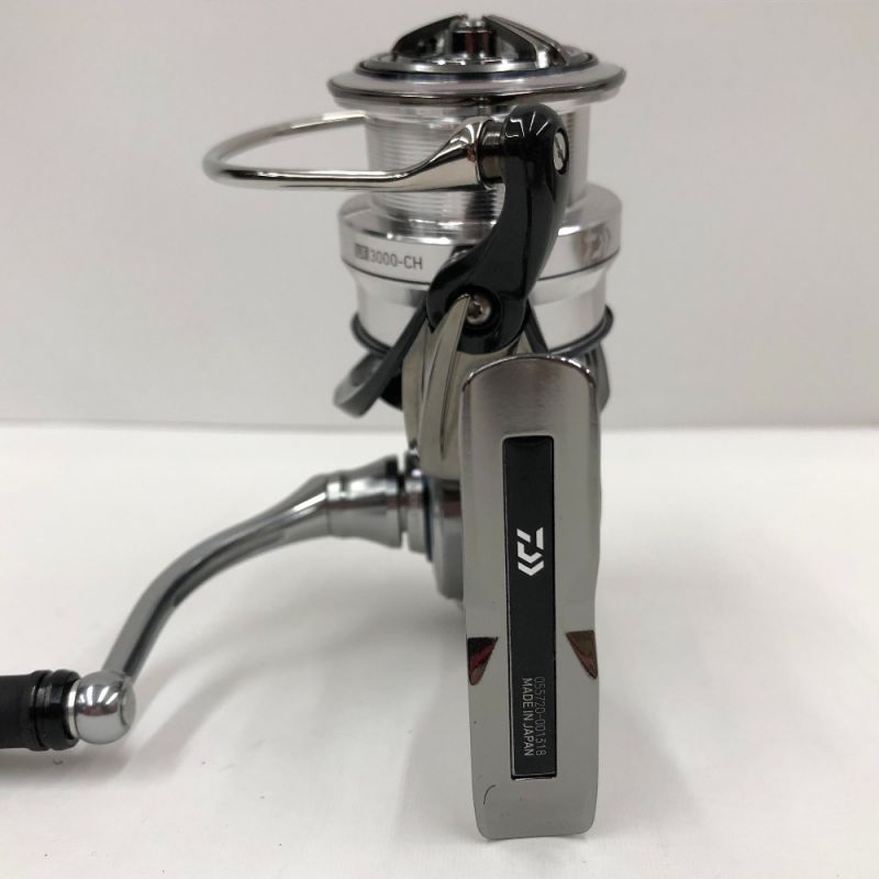 中古】 DAIWA ダイワ スピニングリール 18イグジストLT3000-CH LT3000