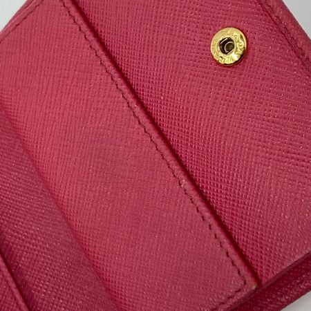  PRADA プラダ  2つ折り財布 1MV204 ピンク