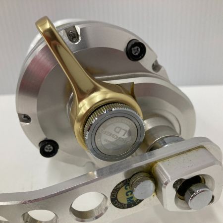  SHIMANO シマノ オシアジガー4000Ⅱ LD 4000Ⅱ LD