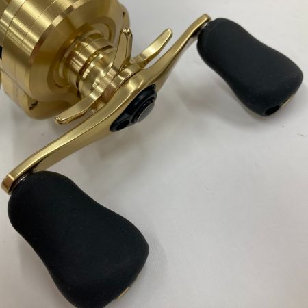  SHIMANO シマノ ベイトリール　21カルカッタ　コンクエスト　201HG 201HG