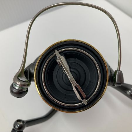  SHIMANO シマノ スピニングリール　20 ツインパワー C3000XG 04142