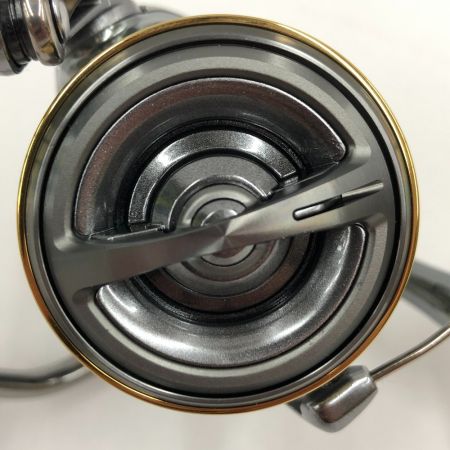  SHIMANO シマノ 18 STELLA C3000XG　釣り リール 03805