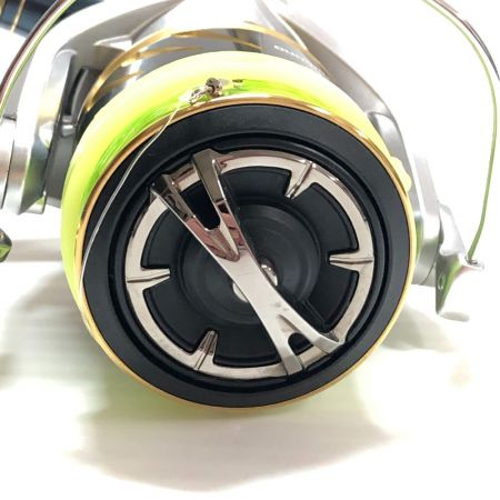  SHIMANO シマノ 釣りスピニングリール　STRADIC　SW 4000xg