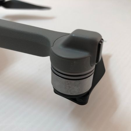  DJI ドローン　 MAVIC AIR2