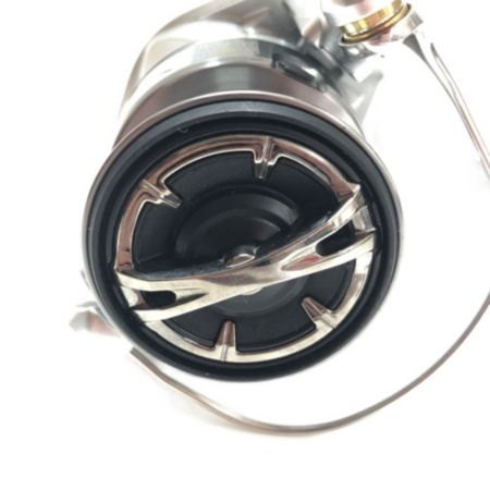 SHIMANO シマノ 釣りスピニングリール　16ストラディック C3000HGM 03778