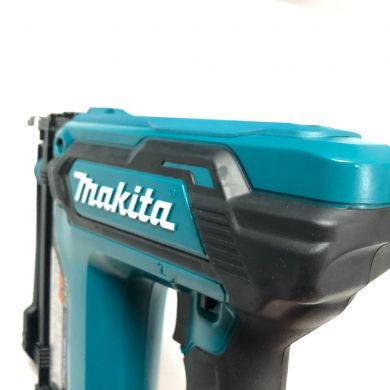 中古】 MAKITA マキタ 工具 電動タッカ ST121DZK｜総合リサイクル ...