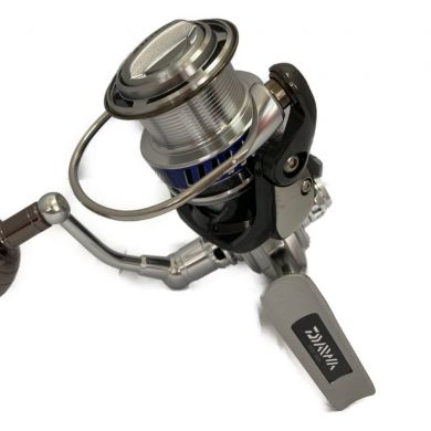 【未使用品】DAIWA 10 SALTIGA 3500H スピニングリール 希少 未使用品】DAIWA 10 SALTIGA 3500H スピニングリール 希少 未使用品