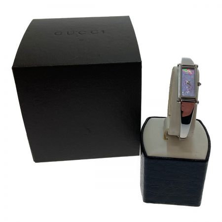  GUCCI グッチ バングルウォッチ　腕時計　ピンクシェル　アナログクォーツ 1500L ピンク