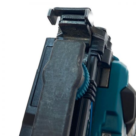  MAKITA マキタ 充電式タッカ ST121D