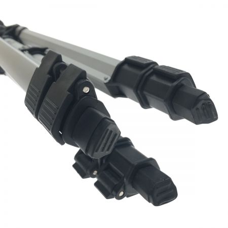  MAKITA マキタ 工具 レーザー機器 レーザー墨出し器  三脚付き SK502PH ブラック