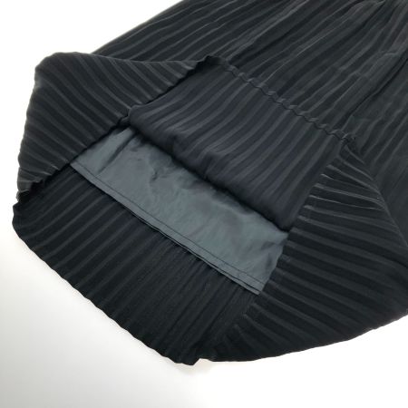  MARY QUANT マリークワント プリーツスカート Mサイズ 221-204402-010-3 ブラック