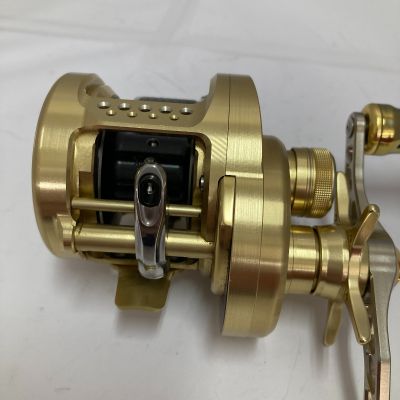 中古】 SHIMANO シマノ 15カルカッタコンクエスト201 03205 本体