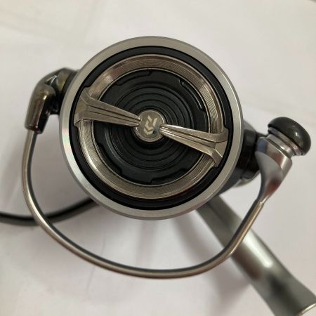  DAIWA ダイワ 18 カルディア LT3000-CXH 056042 本体のみ