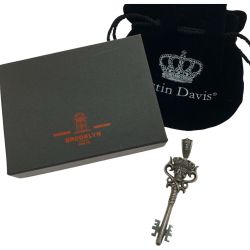 □□ Justin Davis マジカルデザイン スカルキーモチーフ シルバーペンダントトップ Cランク