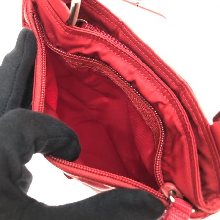  PRADA プラダ ショルダーバッグ ナイロン 本体のみ B7372 レッド