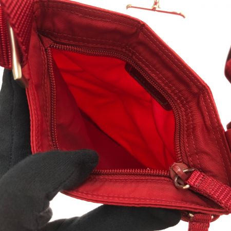  PRADA プラダ ショルダーバッグ ナイロン 本体のみ B7372 レッド
