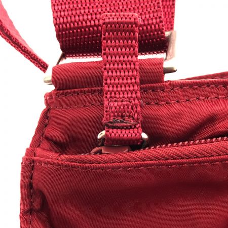  PRADA プラダ ショルダーバッグ ナイロン 本体のみ B7372 レッド