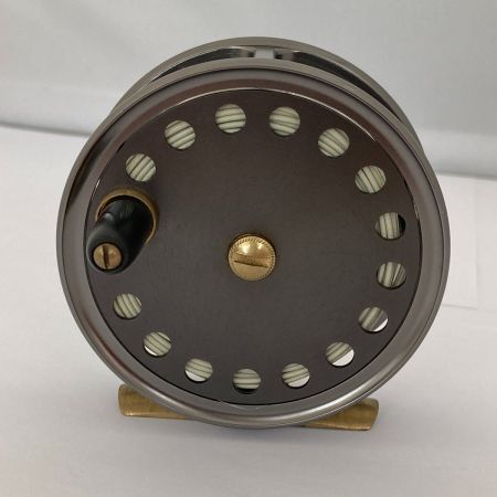  Caps フライリール　Classic Trout