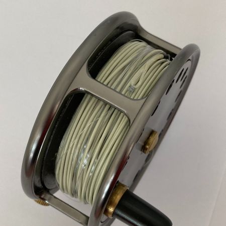  Caps フライリール　Classic Trout