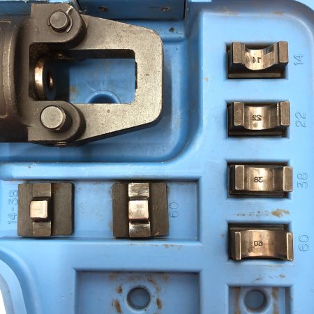  IZUMI 圧着端子用 手動油圧式工具 9H-60