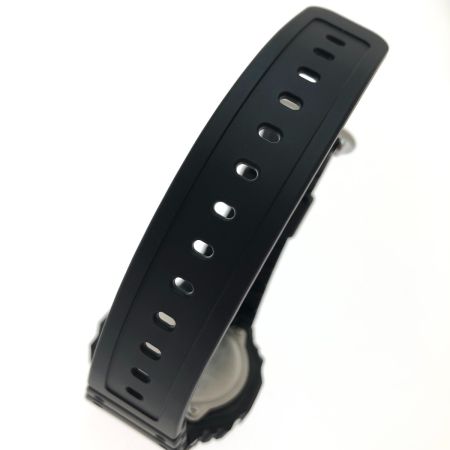  CASIO カシオ G-SHOCK アナデジウォッチ クォーツ GA-2100-1A4ER