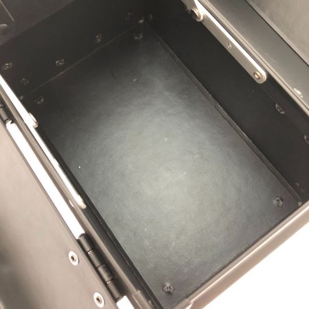  shu uemura x hello kitty 限定コラボ メイクボックス 本体のみ