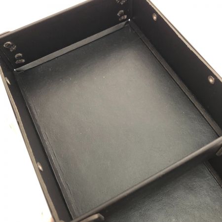  shu uemura x hello kitty 限定コラボ メイクボックス 本体のみ