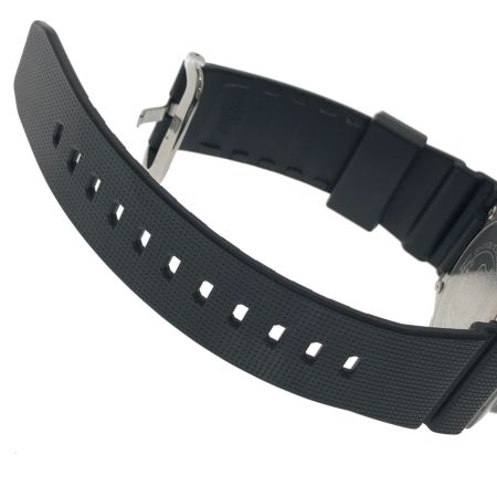  CASIO カシオ 腕時計 G-SHOCK メタルカバード クオーツ GM-2100B ダークグレー/レッド