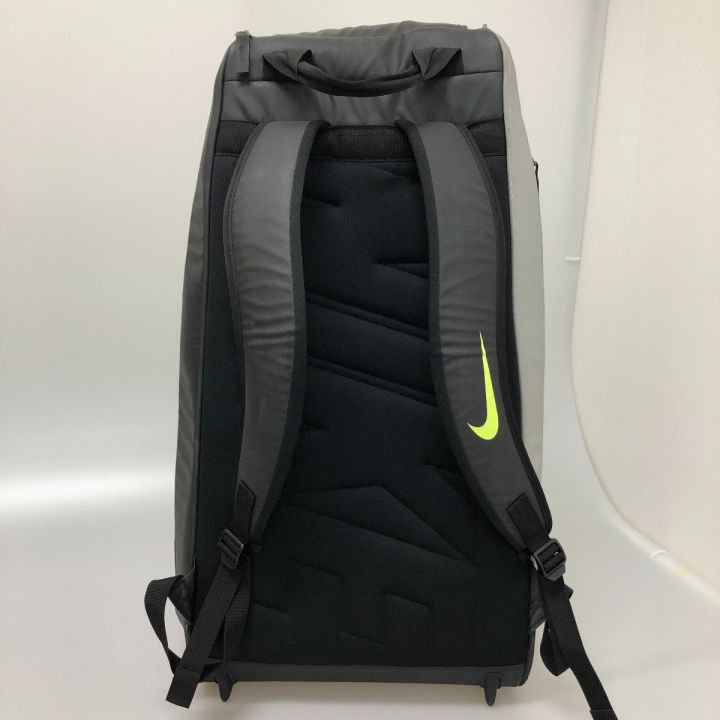 NIKE ナイキ コート テック 1 テニスバックパック BA4866-072 ブラック/メタリックシルバー/ボルト｜中古｜なんでもリサイクルビッグバン