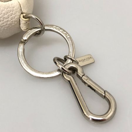  COACH コーチ スヌーピー キーホルダー チャーム アイボリー系