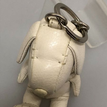  COACH コーチ スヌーピー キーホルダー チャーム アイボリー系