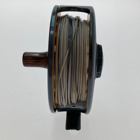  SHIMANO シマノ フライリール　フリーストーンXT LA7・8 替えスプール付き 02250