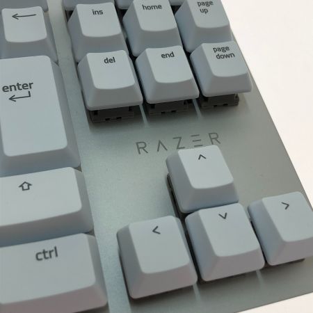  RAZER BlackWidow Lite メカニカルキーボード RZ03-0264 ホワイト