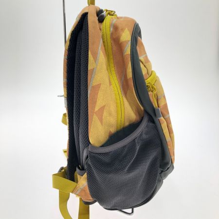  THE NORTH FACE ザノースフェイス スモールデイ キッズ リュック バッグ NMJ71653 イエロー×グレー x オレンジ x グレー